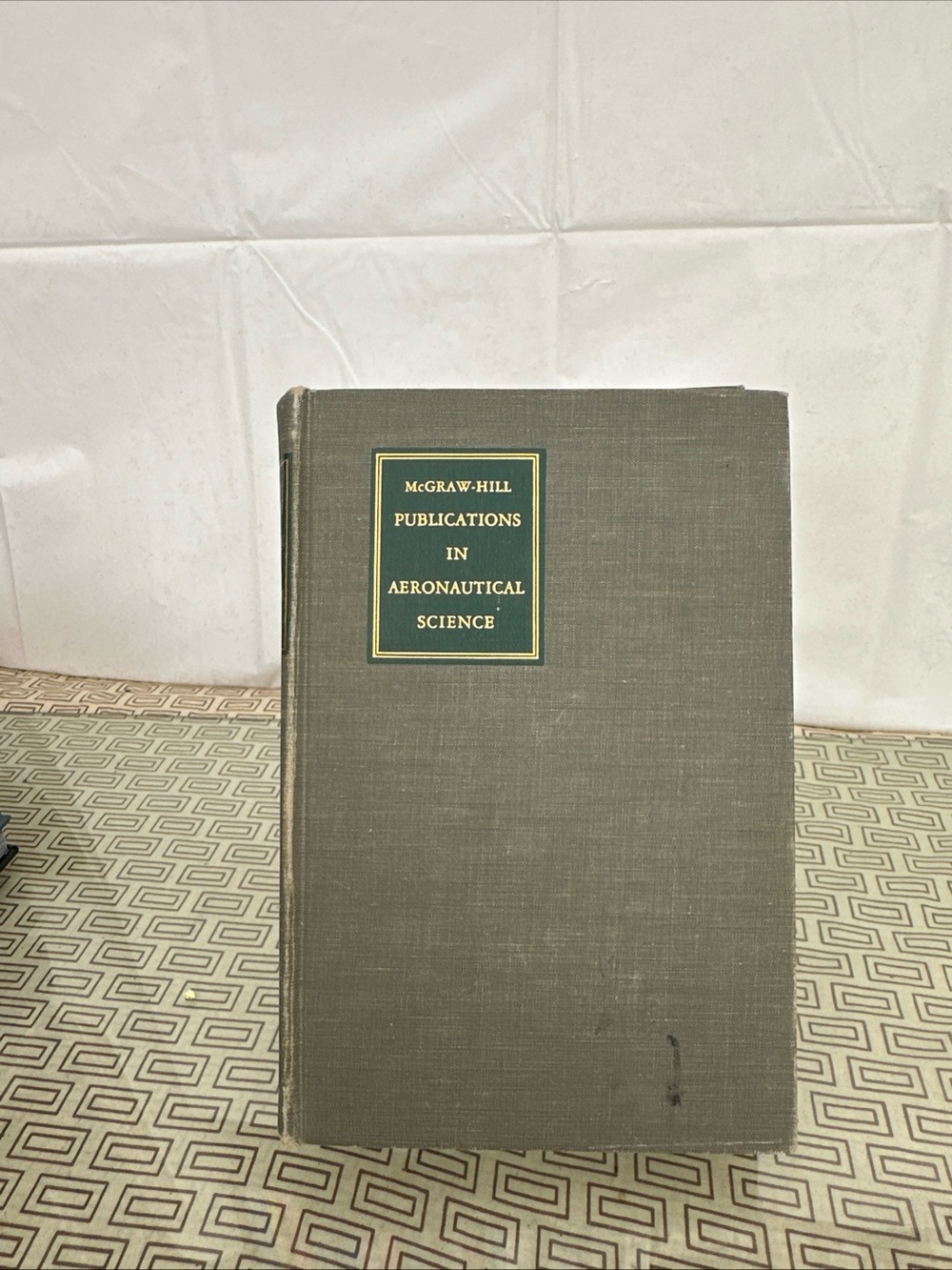 McGraw-Hill Aeronautical Science Hardcover Book - Gray E-8574